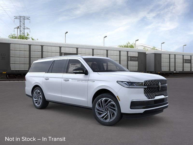 New 2026 Lincoln Navigator L Reserve AWD/4WD image 7