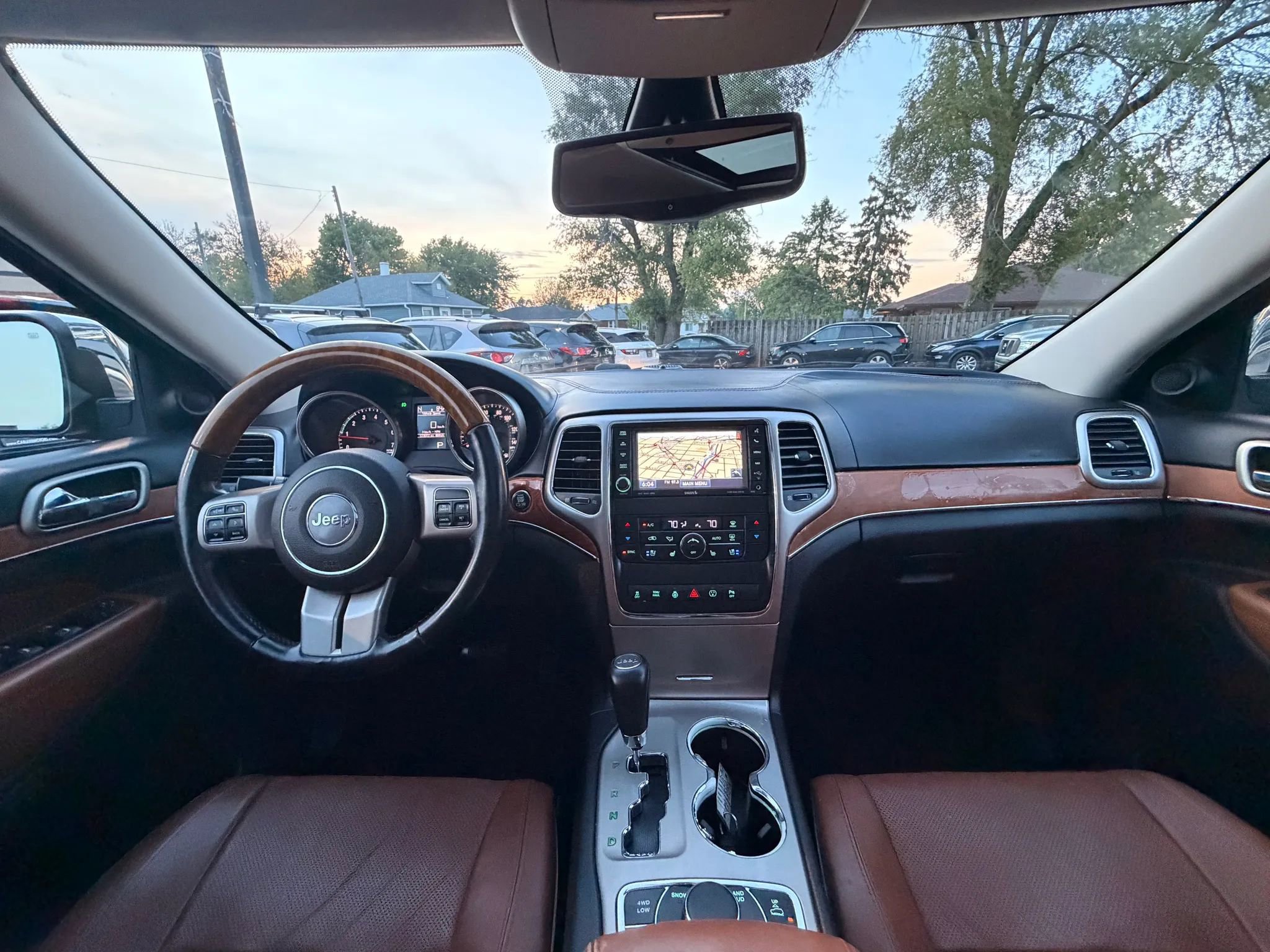 Used 2013 Jeep Grand Cherokee Overland AWD/4WD image 37