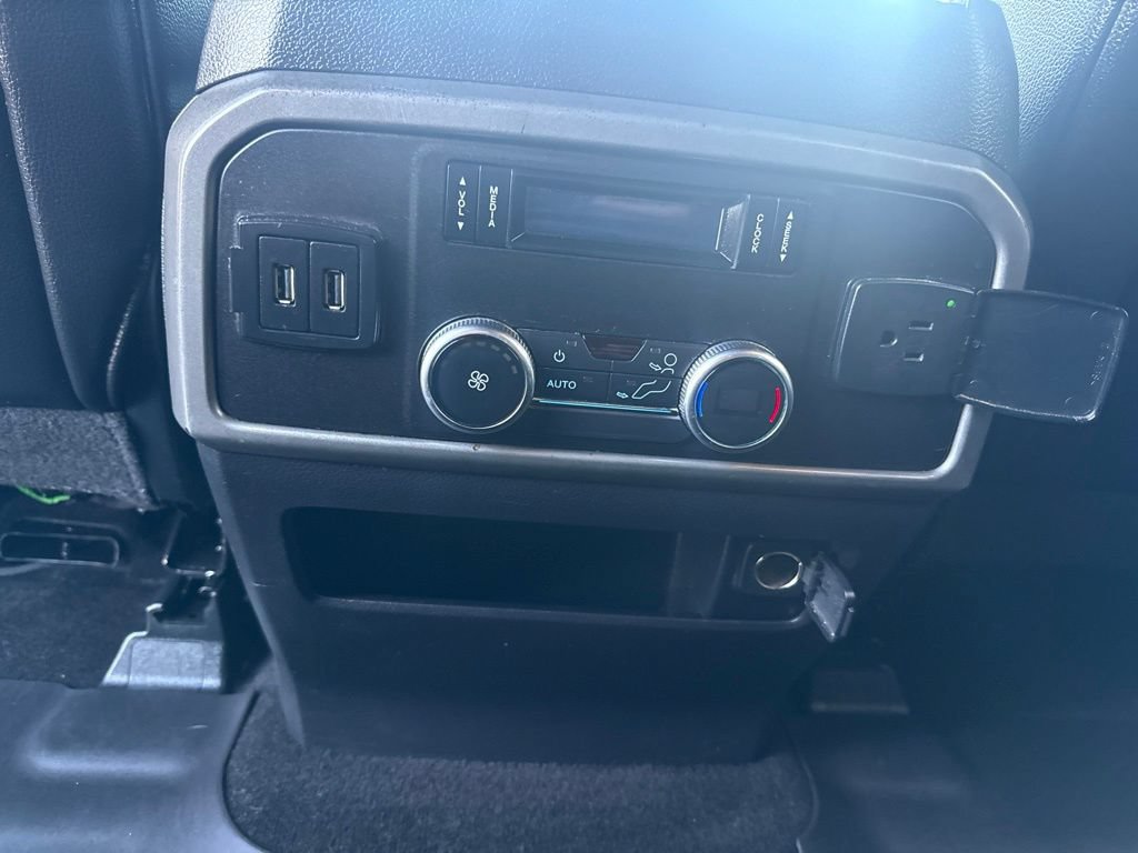 Used 2019 Ford Expedition XLT w/ Equipment Group 202A RWD image 30
