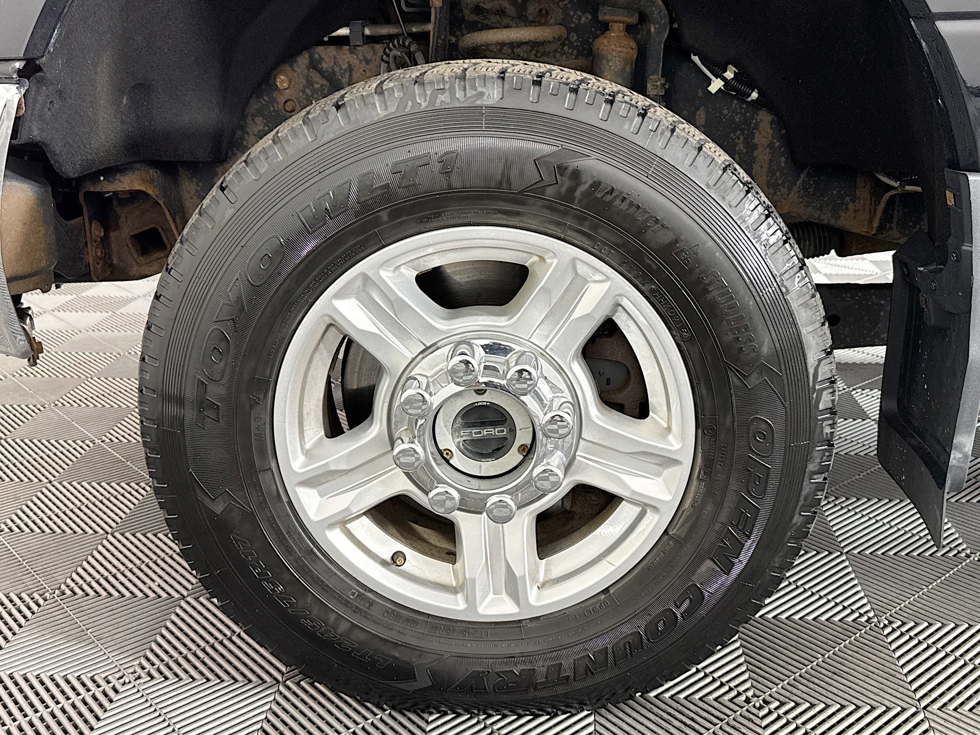 Used 2017 Ford F250 XLT w/ Snow Plow Prep Package image 31