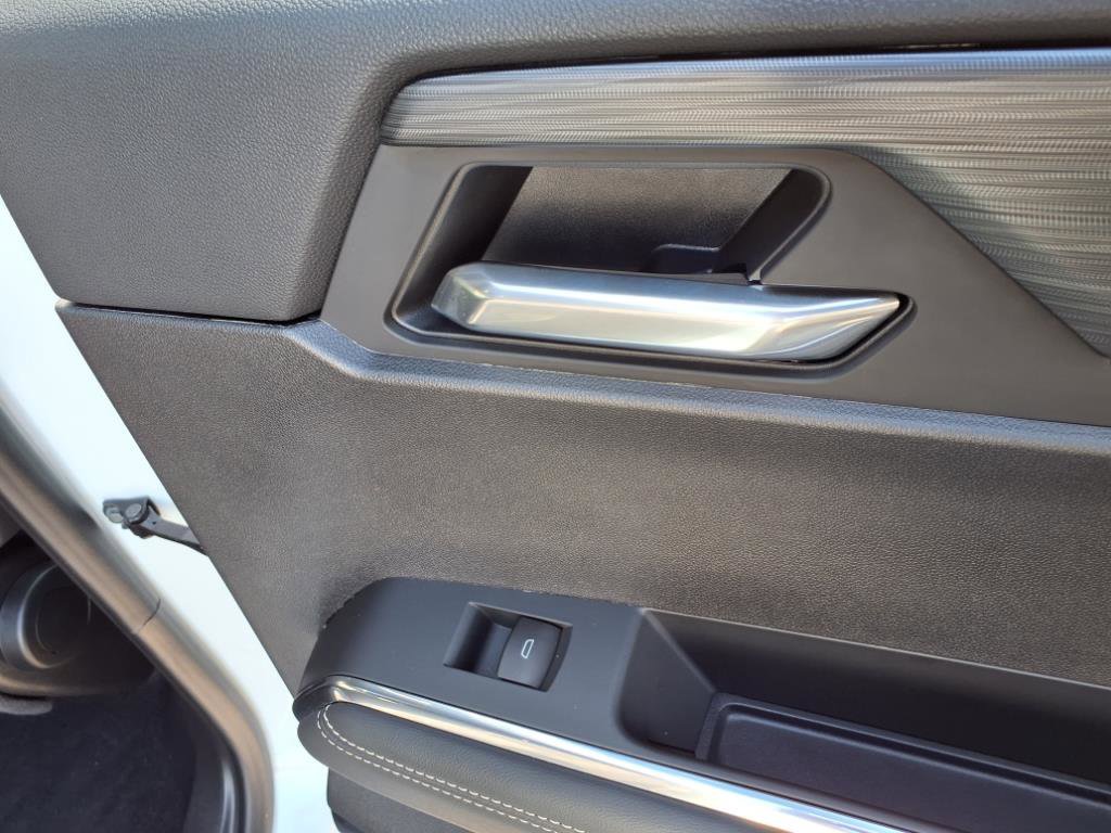 Used 2025 GMC Acadia Elevation image 26