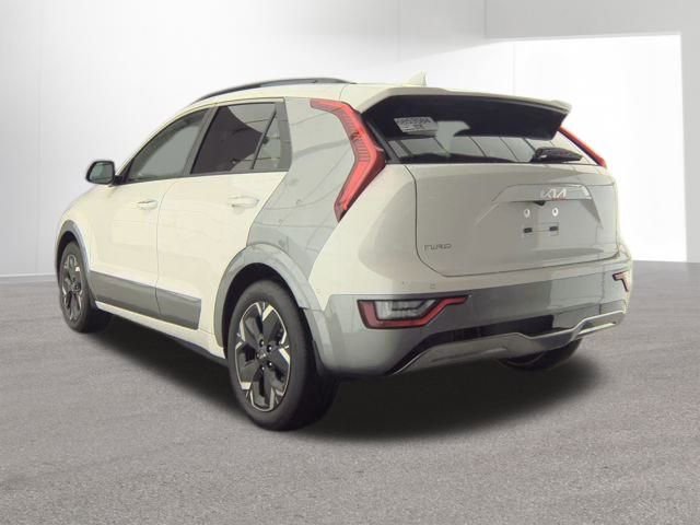 Certified 2025 Kia Niro Wave w/ Wave Preserve Package image 2