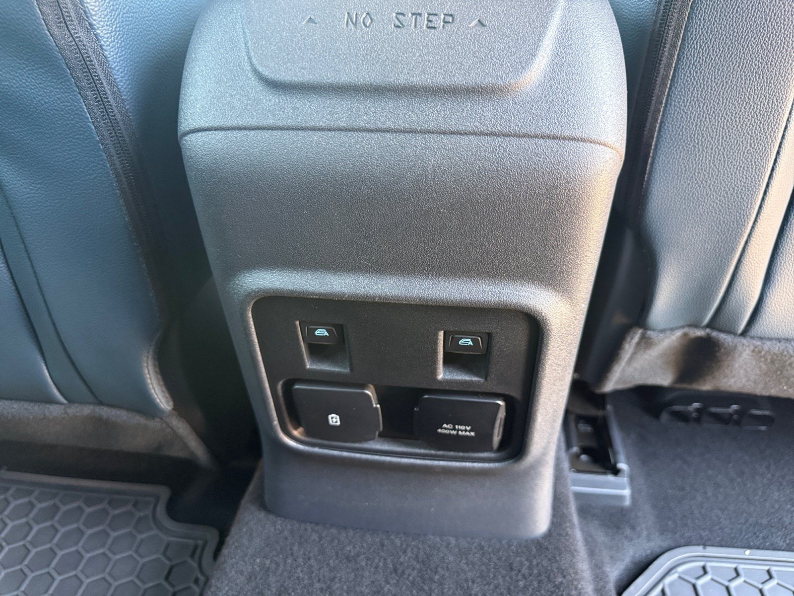 Used 2024 Ford Bronco Outer Banks AWD/4WD image 30