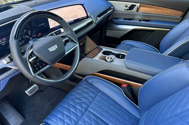 New 2026 Cadillac Vistiq Premium Luxury w/ LPO, Floor Liner Package image 10