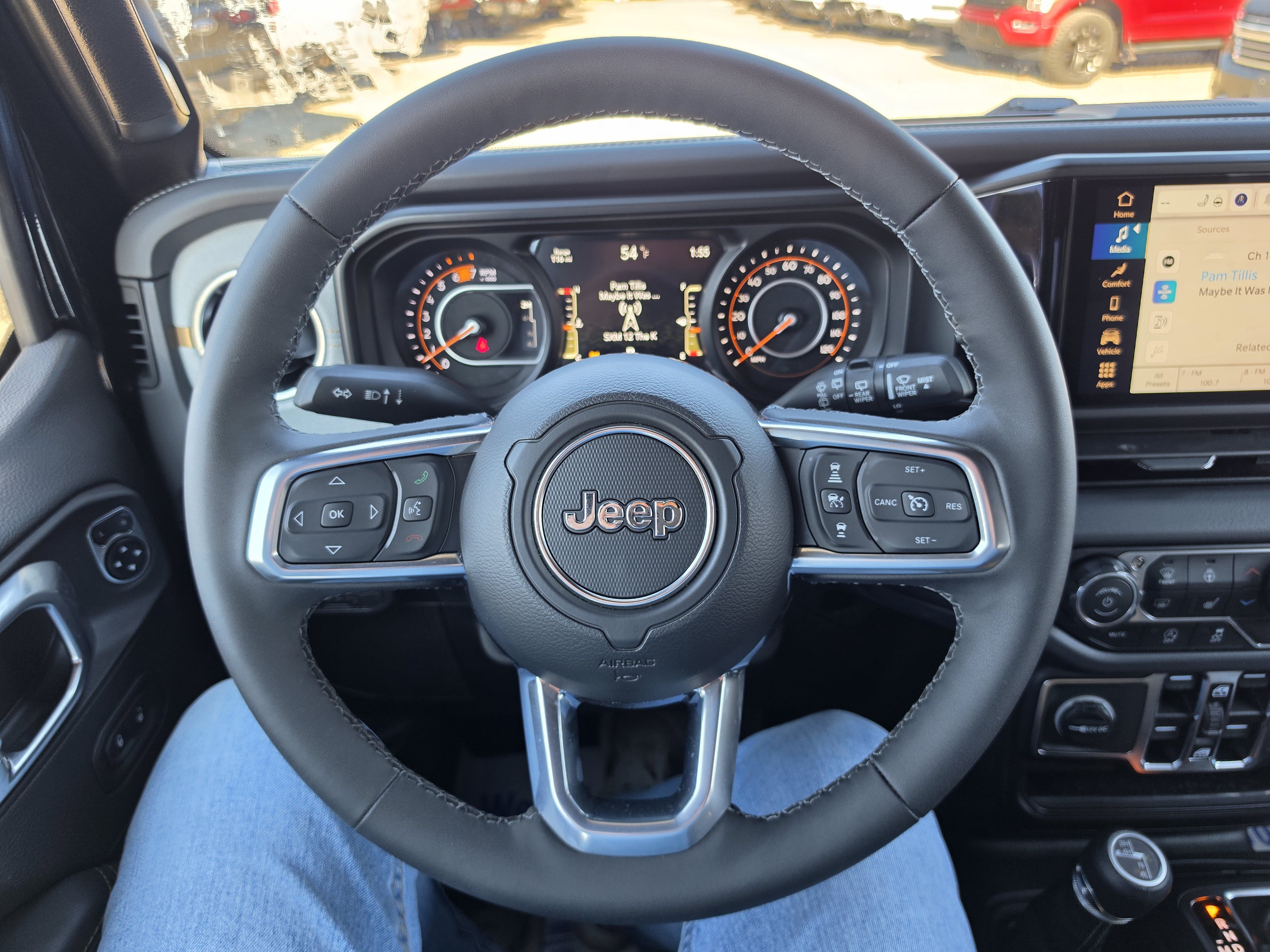 Used 2026 Jeep Wrangler Unlimited Sahara AWD/4WD image 19