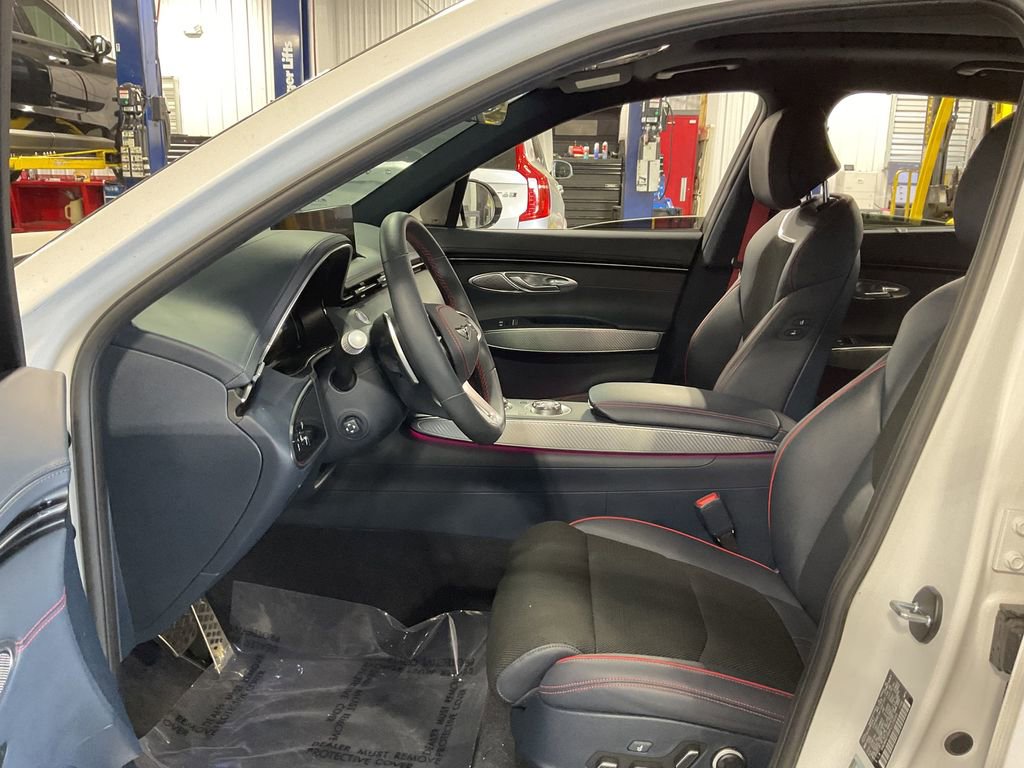 Used 2023 Genesis GV70 2.5T w/ Sport Prestige Package image 8