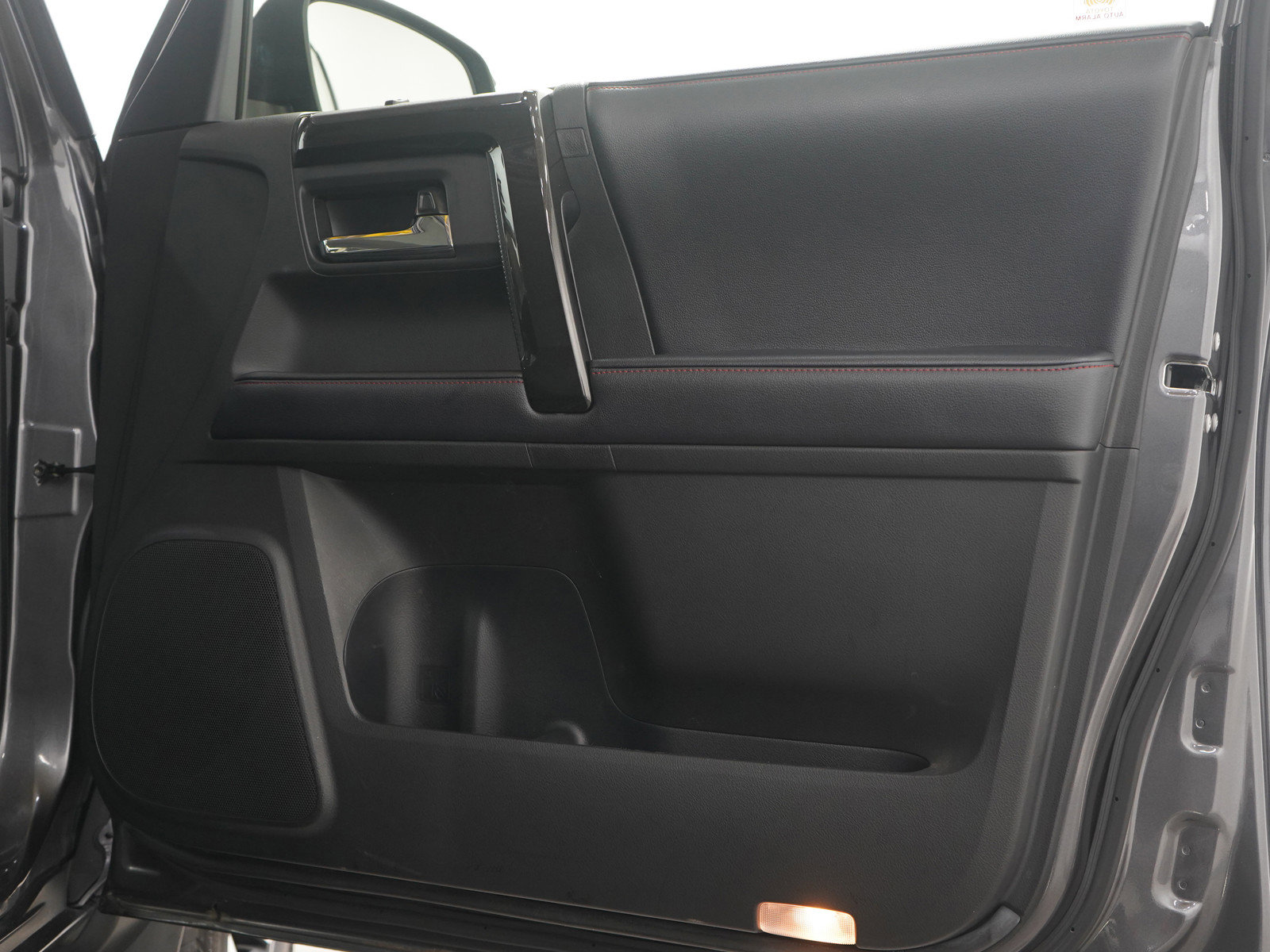 Used 2018 Toyota 4Runner TRD Off-Road Premium image 9