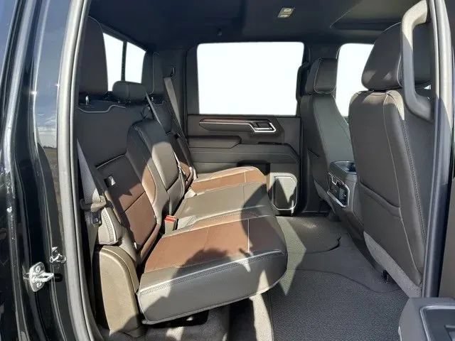 New 2026 GMC Sierra 3500 Denali w/ Technology Package AWD/4WD image 17