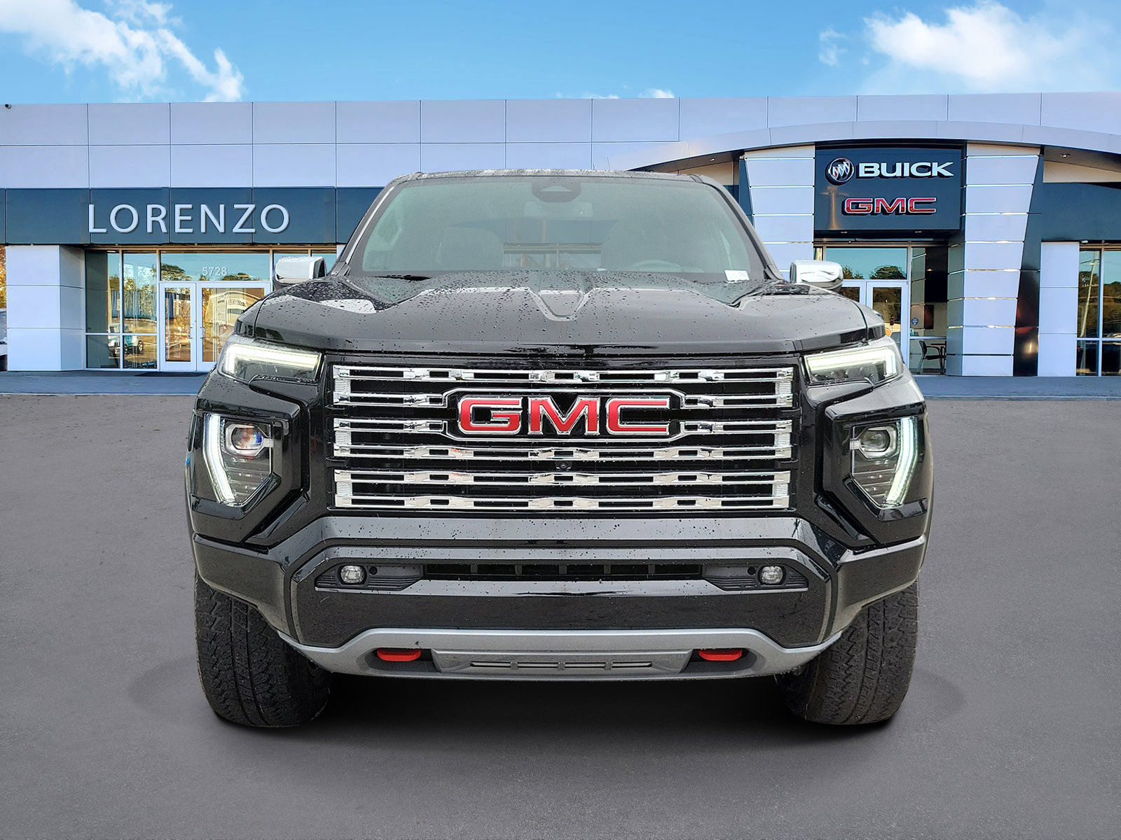 Used 2023 GMC Canyon Denali image 2