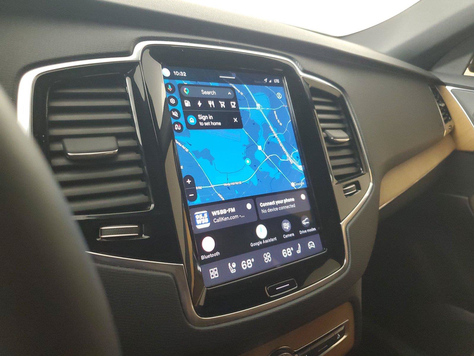 Certified 2024 Volvo XC90 T8 Plus AWD/4WD image 28