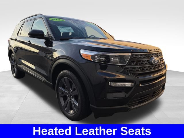 Used 2024 Ford Explorer XLT w/ Equipment Group 202A AWD/4WD image 7