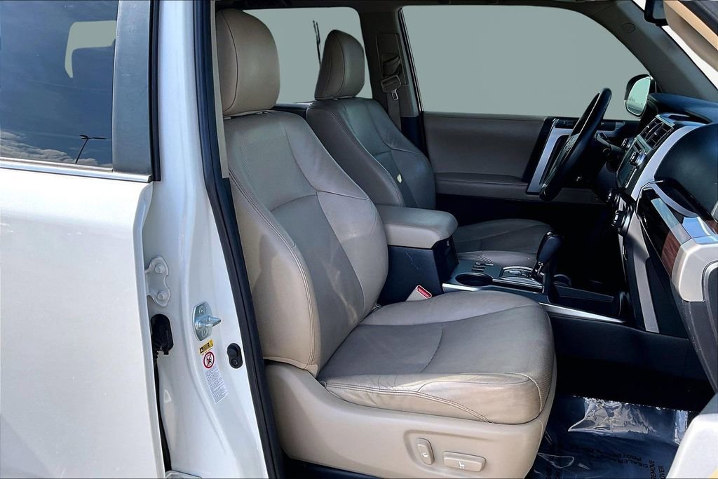 Used 2014 Toyota 4Runner Limited image 7