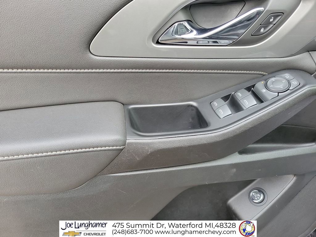 Used 2023 Chevrolet Traverse LT w/ LPO, Floor Liner Package image 23