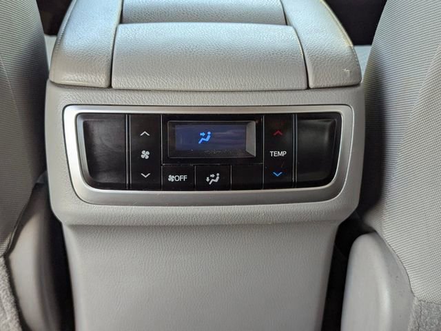 Used 2019 Toyota Highlander LE image 19