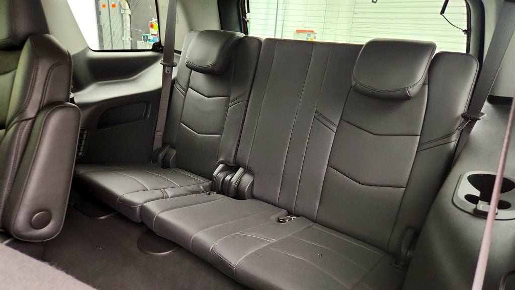 Used 2019 Cadillac Escalade Luxury AWD/4WD image 23