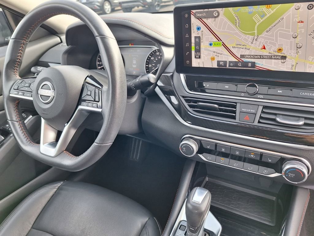 Certified 2024 Nissan Altima 2.5 SR w/ SR Premium Package image 30