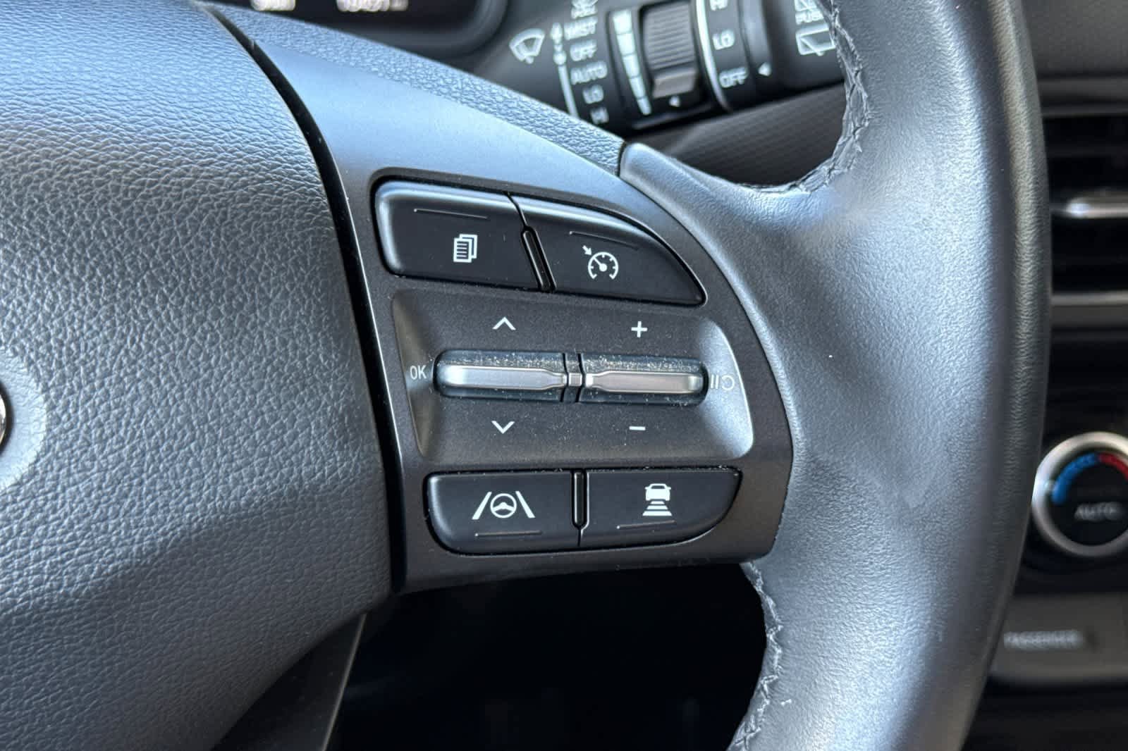 Used 2023 Hyundai Kona Limited w/ Cargo Package AWD/4WD image 28