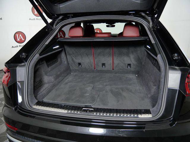 Used 2022 Audi SQ8 Prestige AWD/4WD image 11