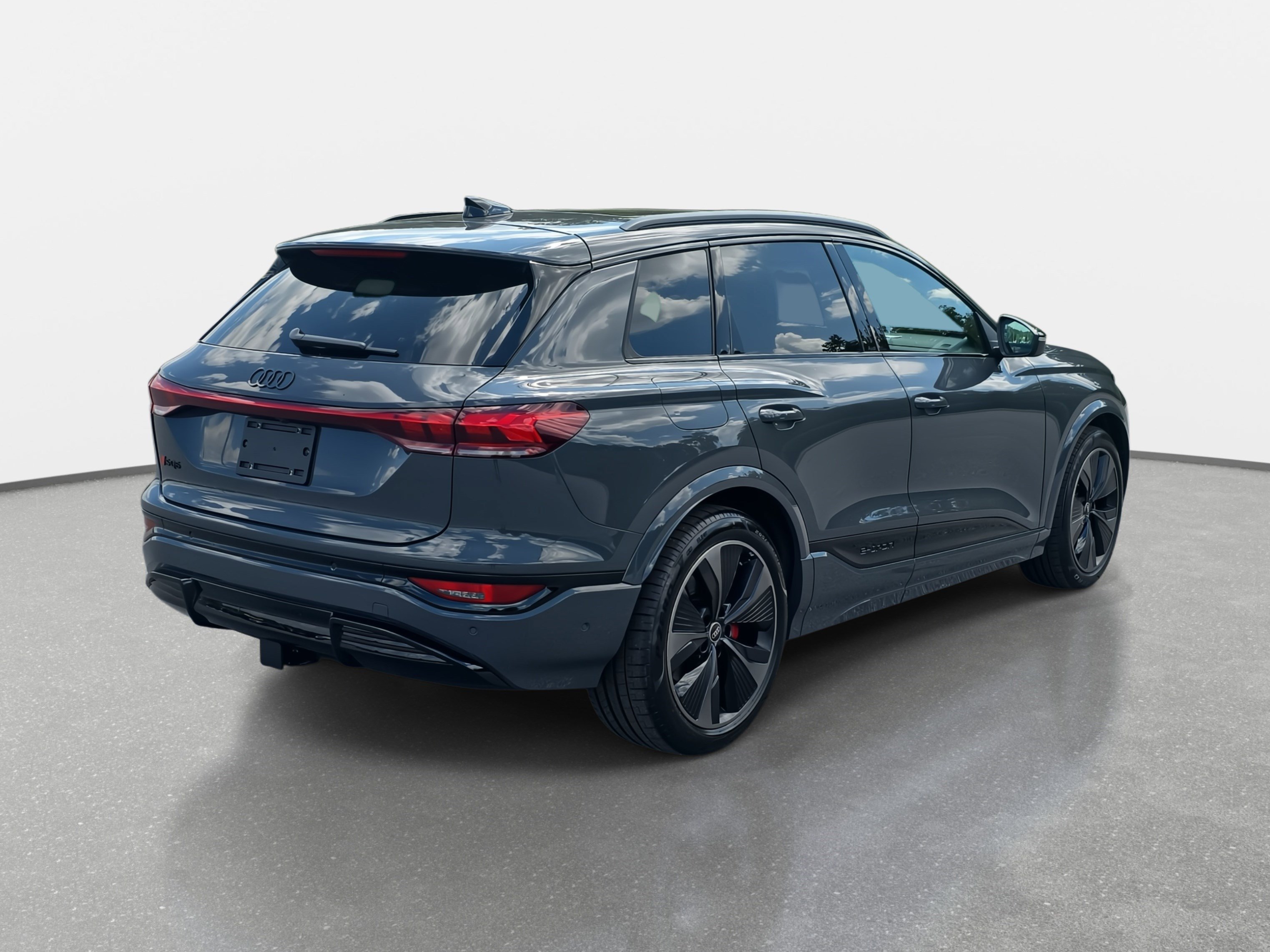 New 2025 Audi SQ6 e-tron Prestige image 8