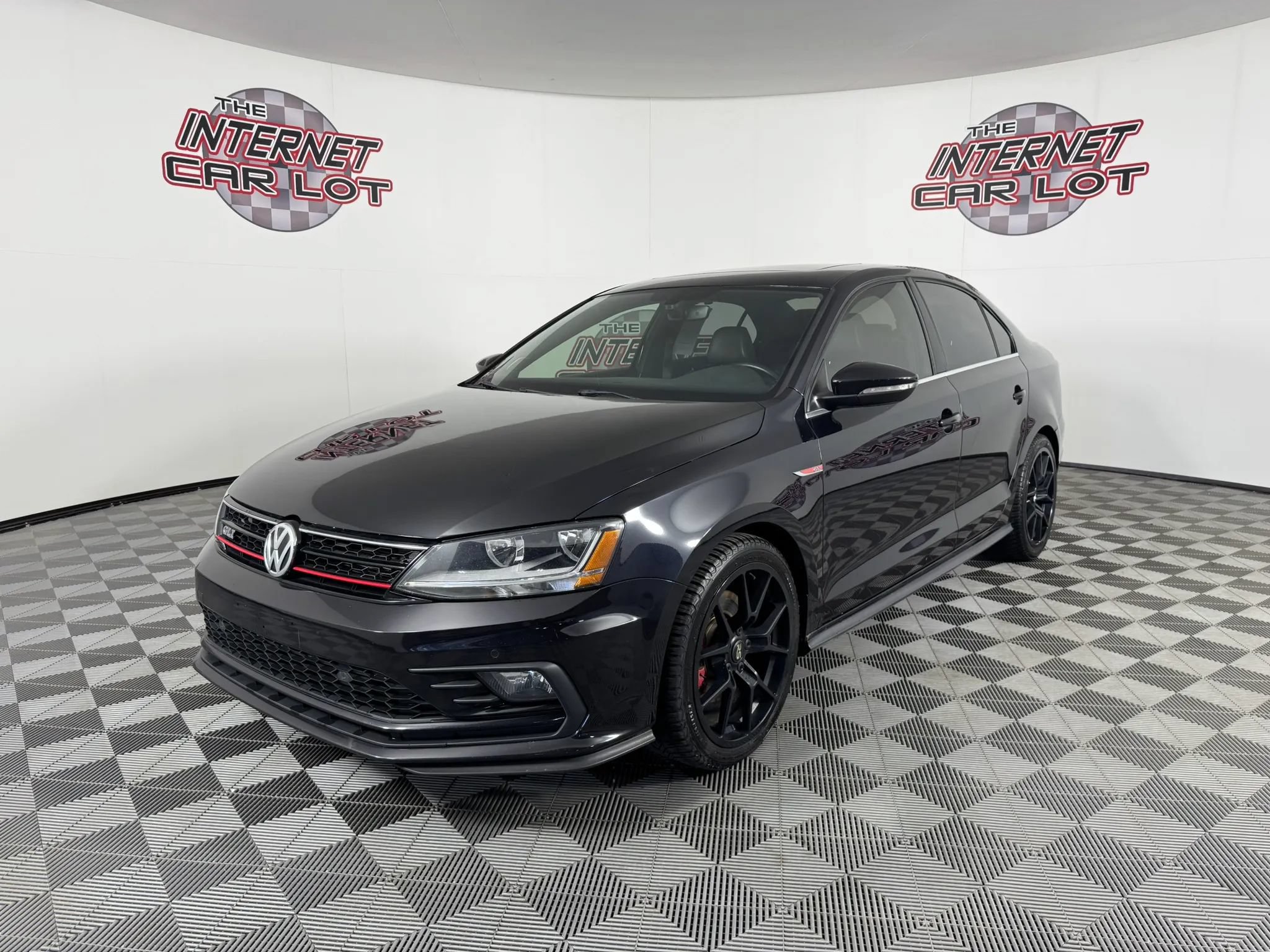 Used 2017 Volkswagen Jetta GLI FWD image 3
