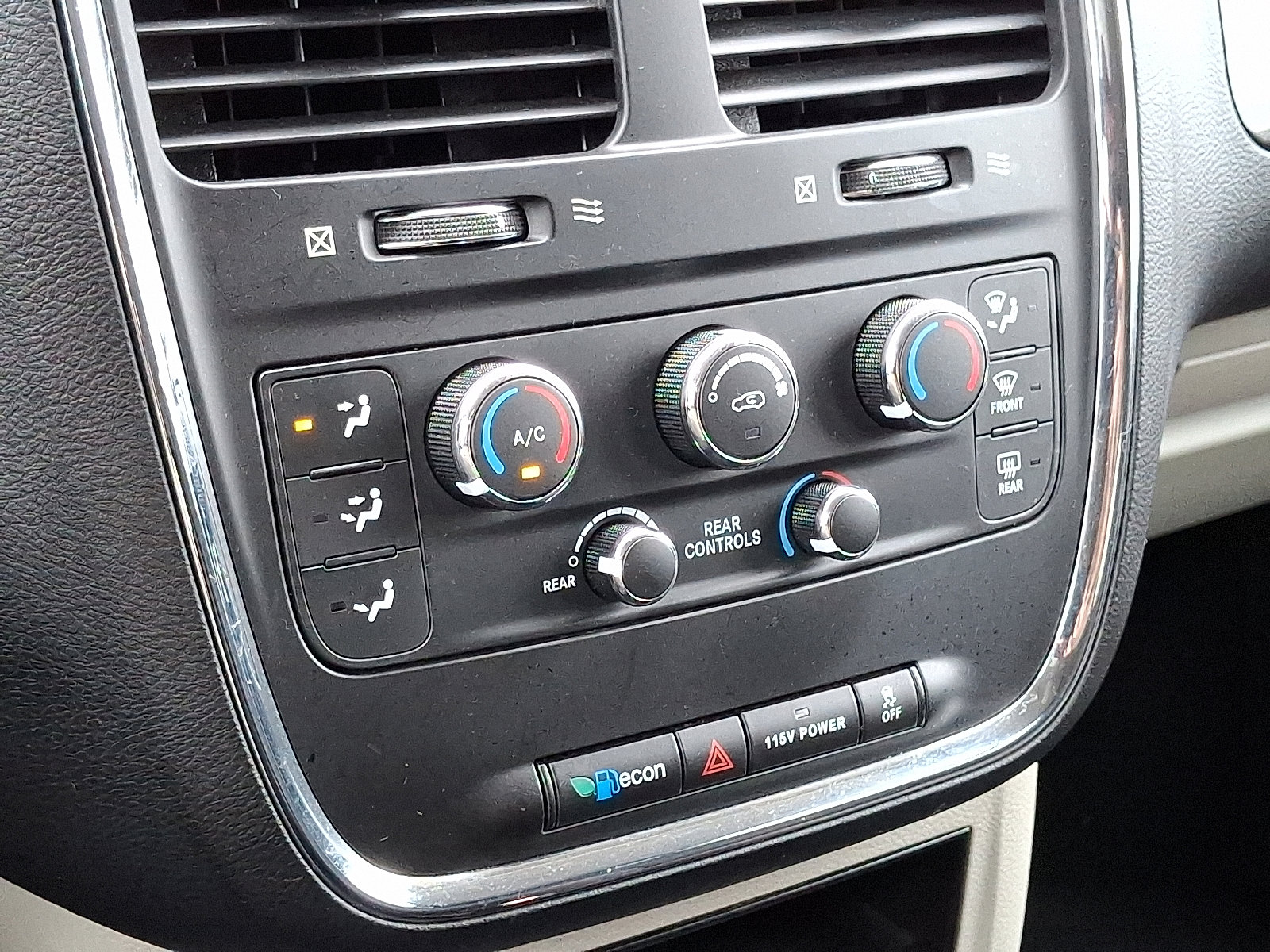 Used 2017 Dodge Grand Caravan SE w/ Power Window Group image 18