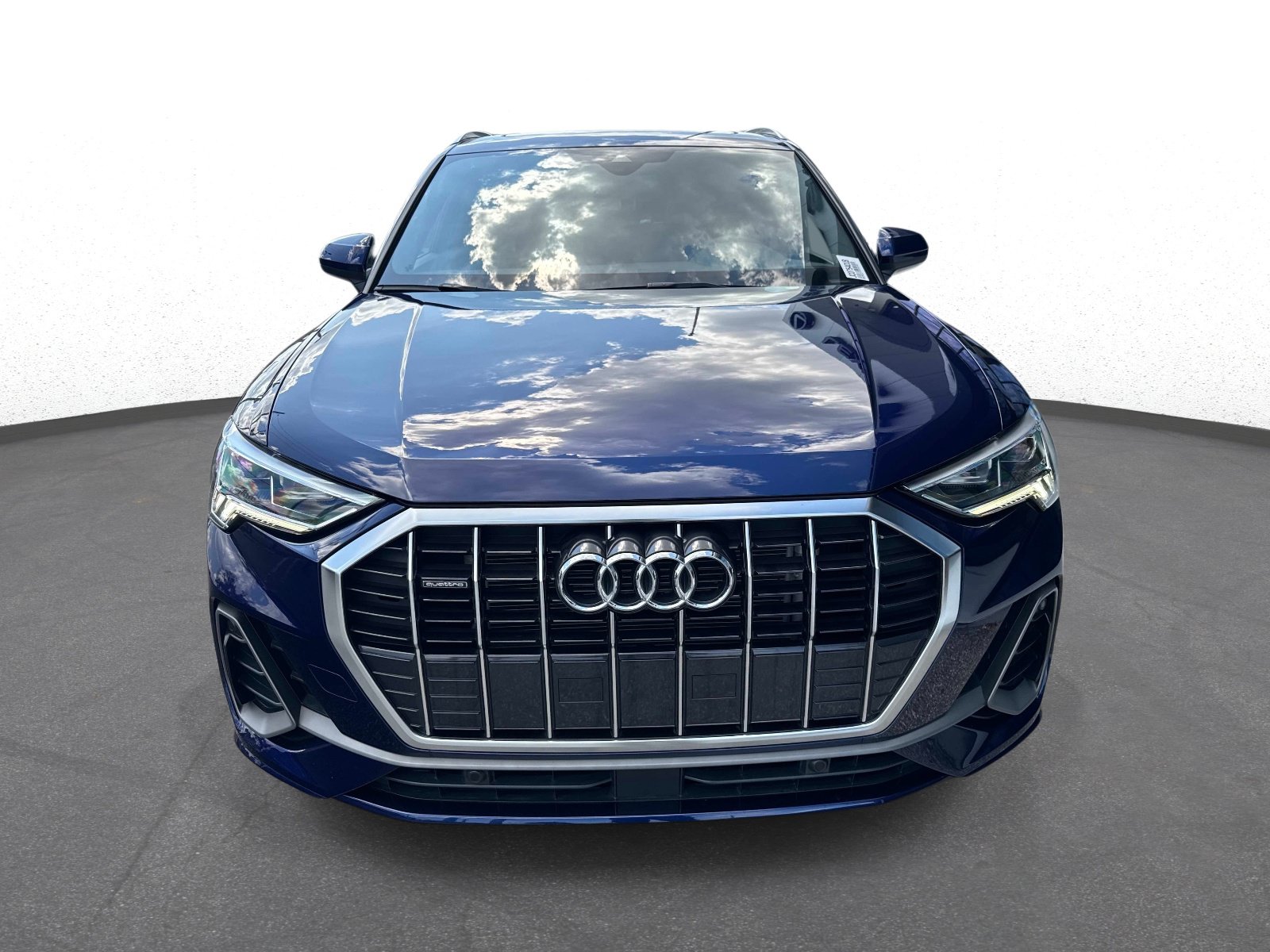 Used 2025 Audi Q3 2.0T Premium w/ Convenience Package AWD/4WD image 8
