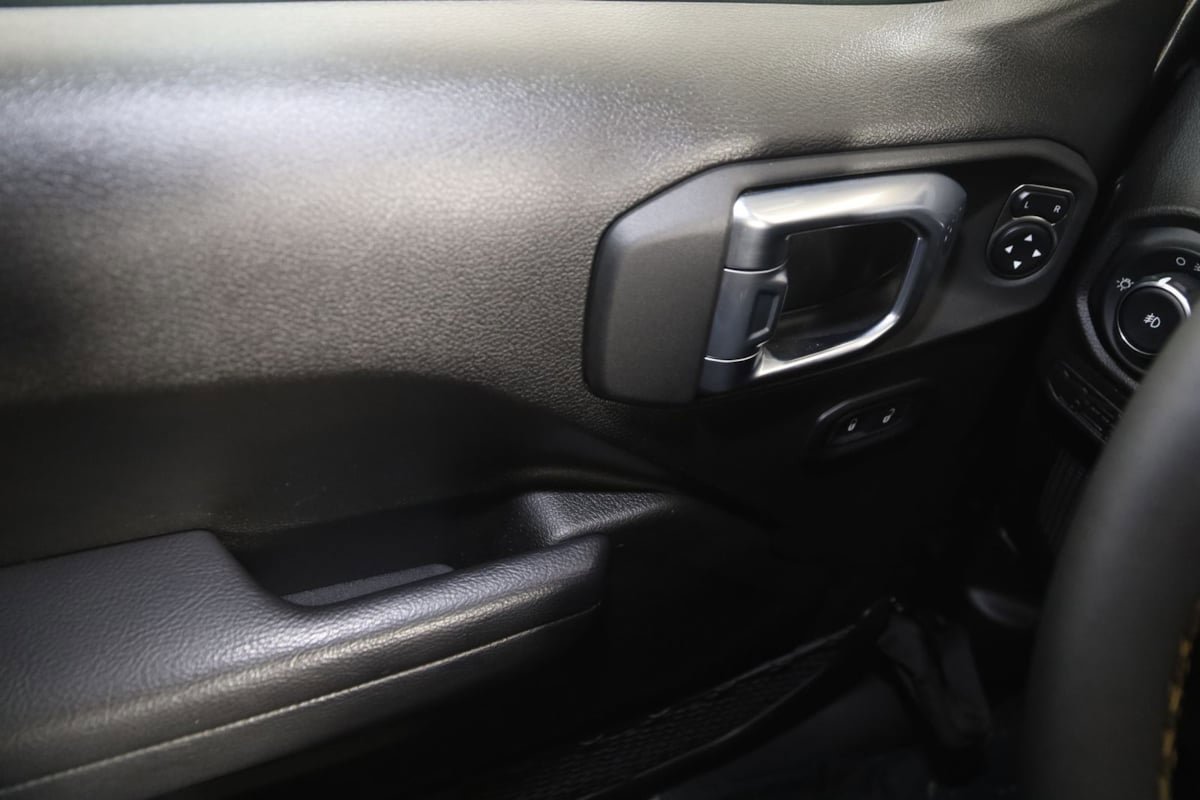 Used 2024 Jeep Wrangler Willys image 27