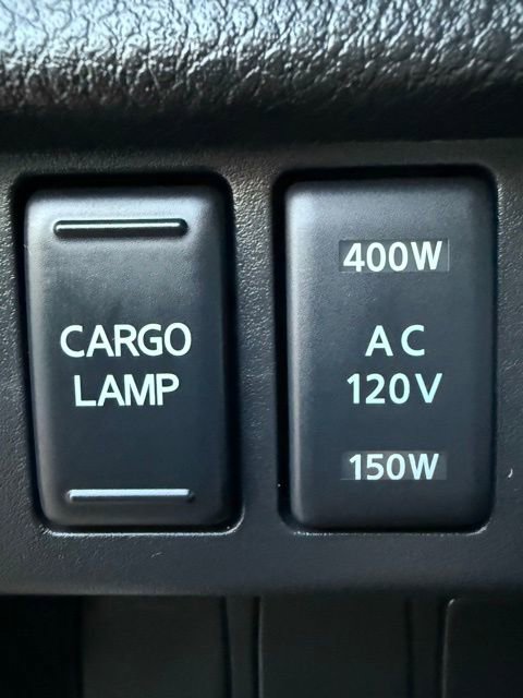 Used 2023 Nissan Titan SV w/ SV Convenience Package image 32