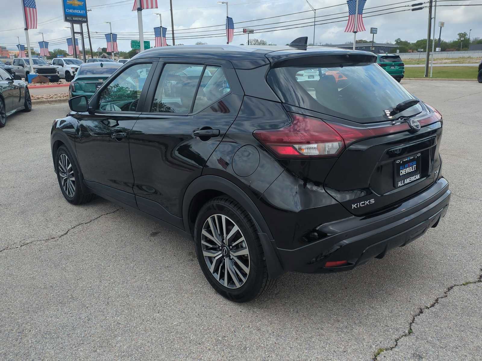 Used 2024 Nissan Kicks SV FWD image 6