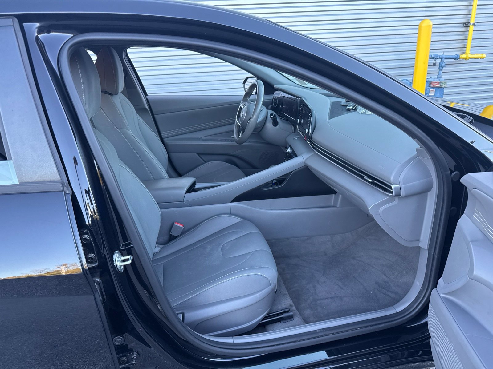 Used 2021 Hyundai Elantra SEL w/ Convenience Package FWD image 31