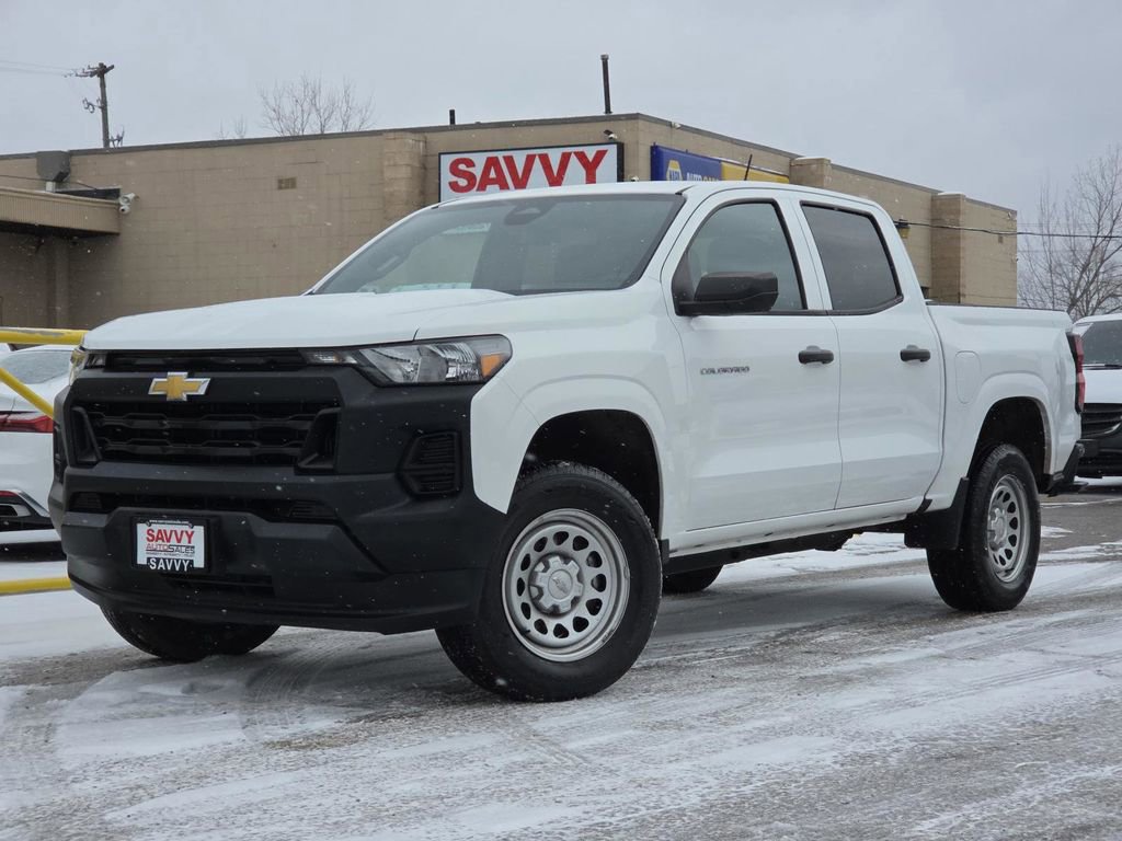 Used 2023 Chevrolet Colorado W/T image 2
