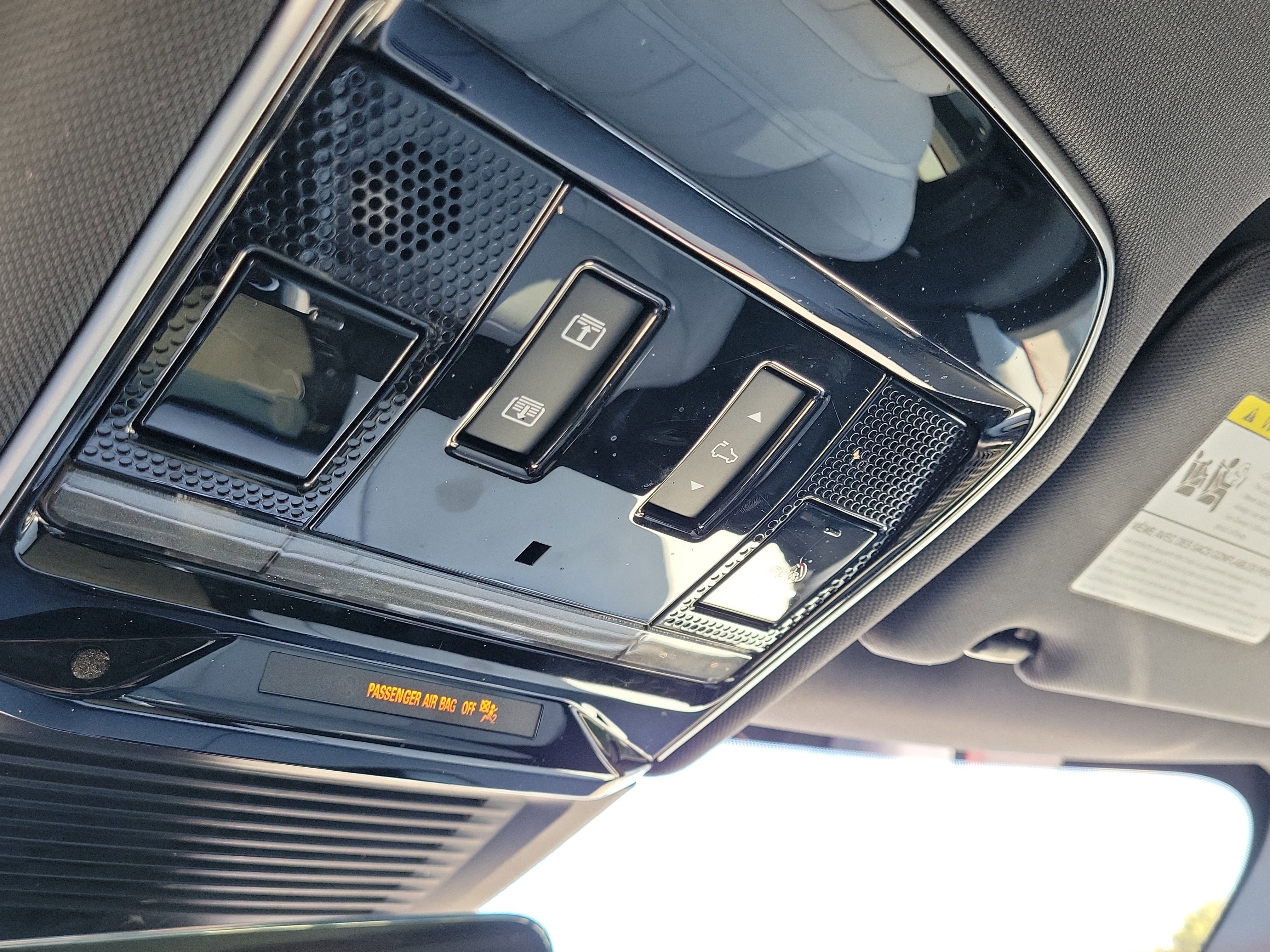 Used 2023 Land Rover Range Rover Sport SE Dynamic image 21