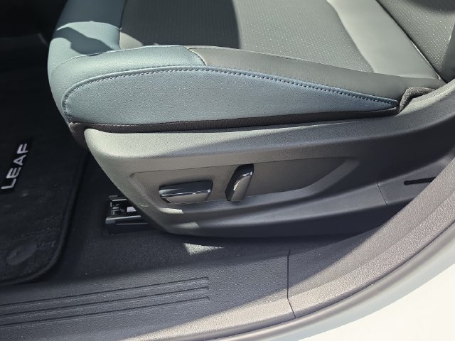 New 2026 Nissan Leaf SV+ w/ Floor Mat Package (SV+) FWD image 20