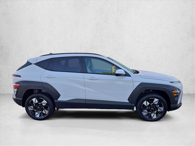 Used 2025 Hyundai Kona SEL AWD/4WD image 4