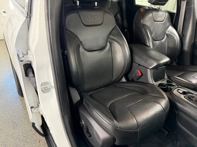 Used 2019 Jeep Cherokee Limited AWD/4WD image 22