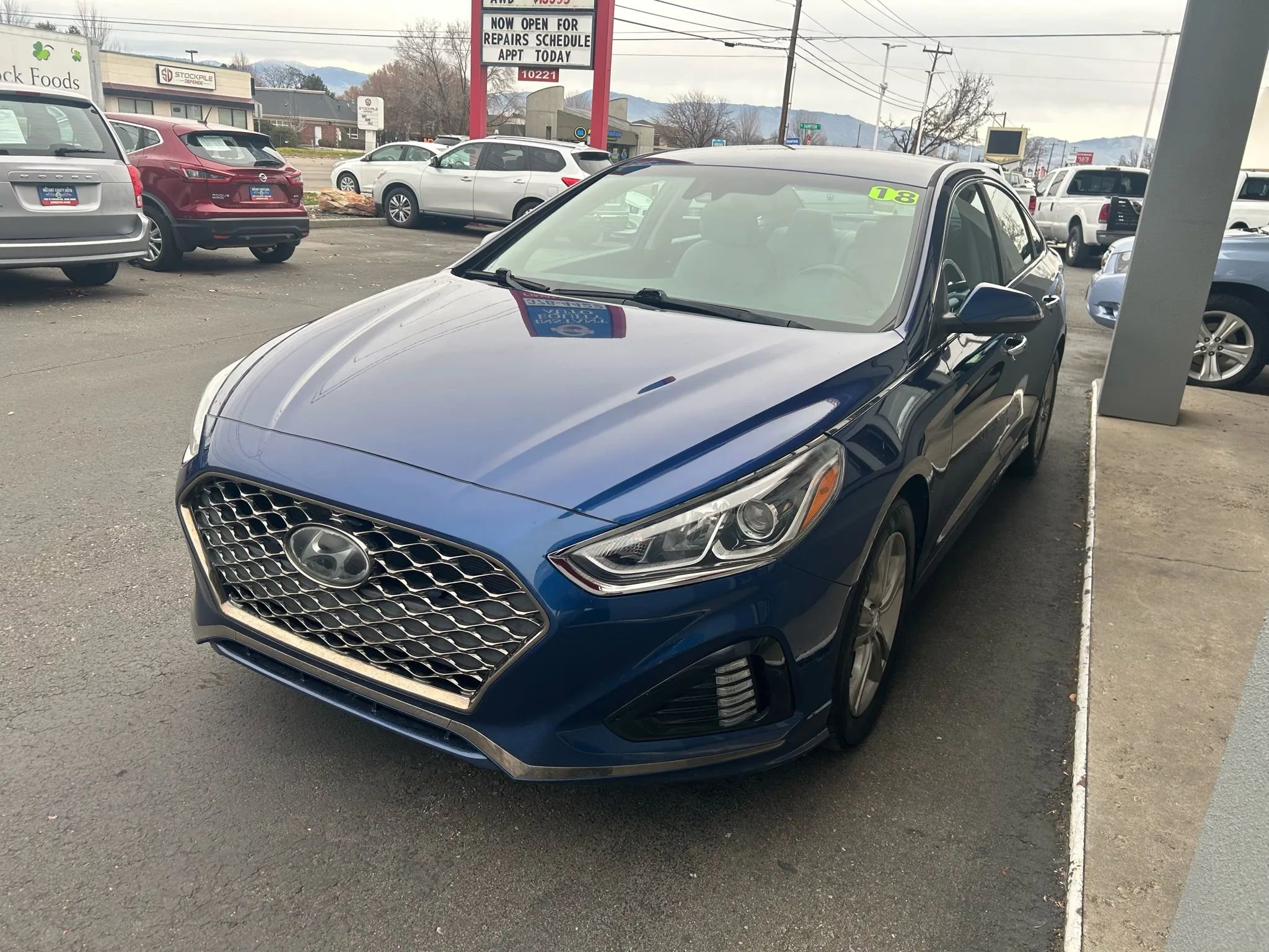 Used 2018 Hyundai Sonata SEL w/ Tech Package 04 image 2