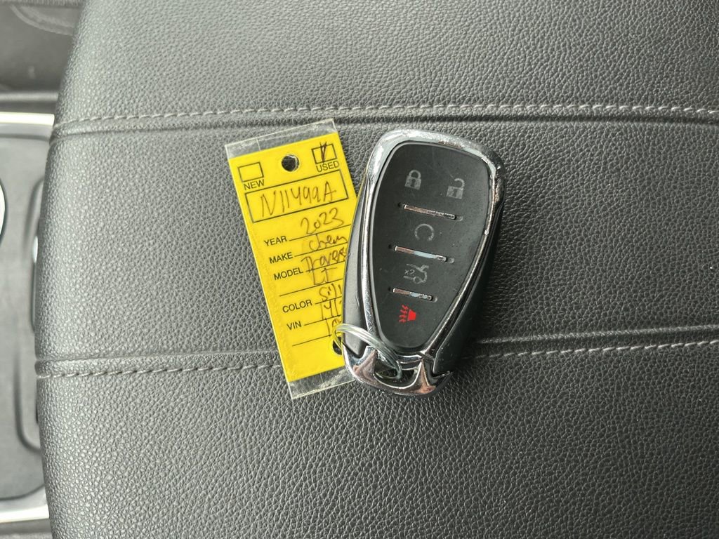 Used 2023 Chevrolet Traverse LT image 21