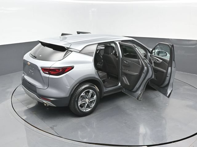 Used 2025 Chevrolet Blazer LT AWD/4WD image 27