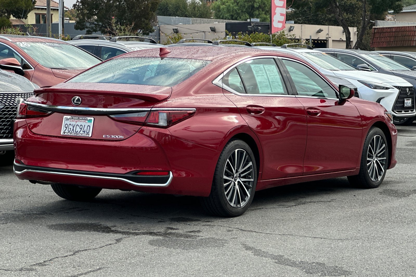 Used 2023 Lexus ES 300h w/ Premium Package FWD image 4