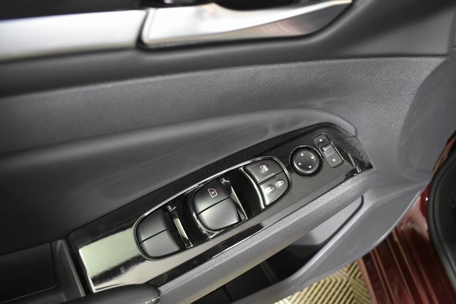 Certified 2025 Nissan Altima 2.5 SL image 8