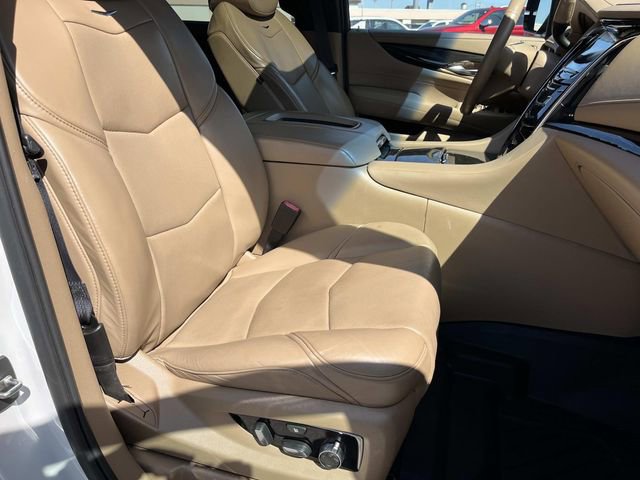 Used 2018 Cadillac Escalade ESV Platinum AWD/4WD image 35