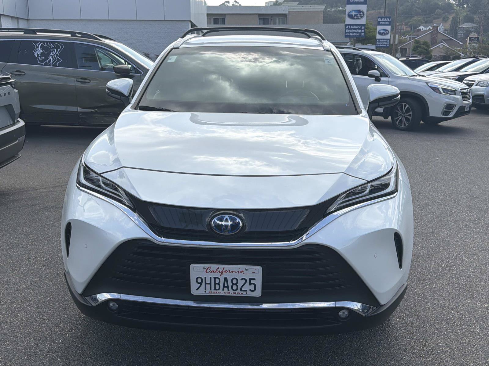 Used 2023 Toyota Venza XLE AWD/4WD image 2