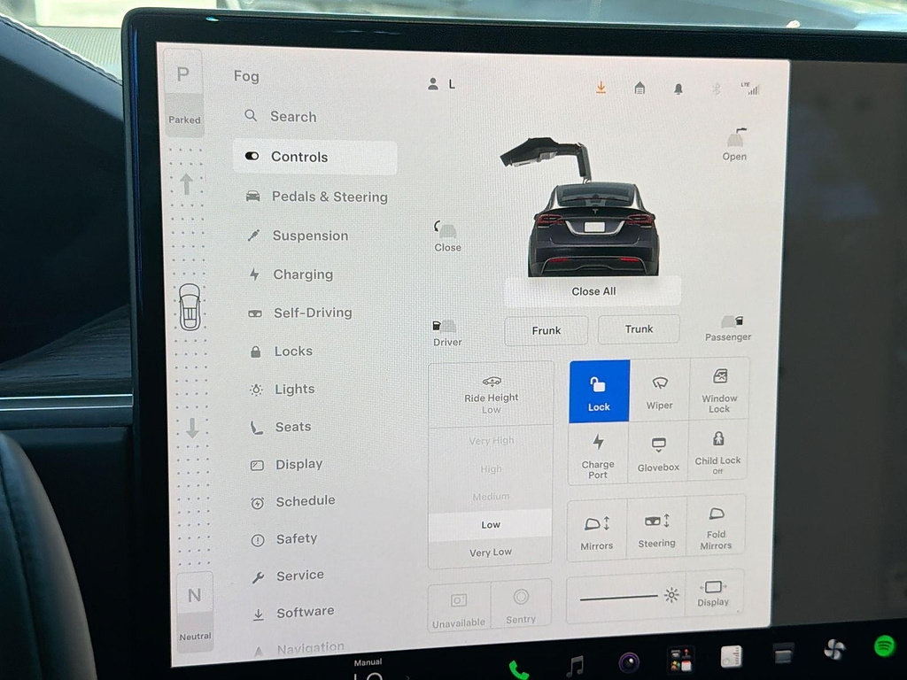 Used 2022 Tesla Model X AWD/4WD image 14