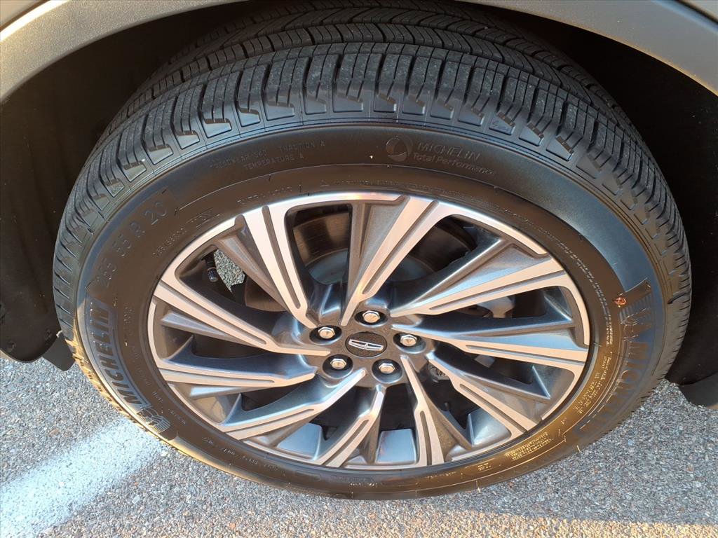 Used 2025 Lincoln Aviator AWD w/ Equipment Group 101A image 4