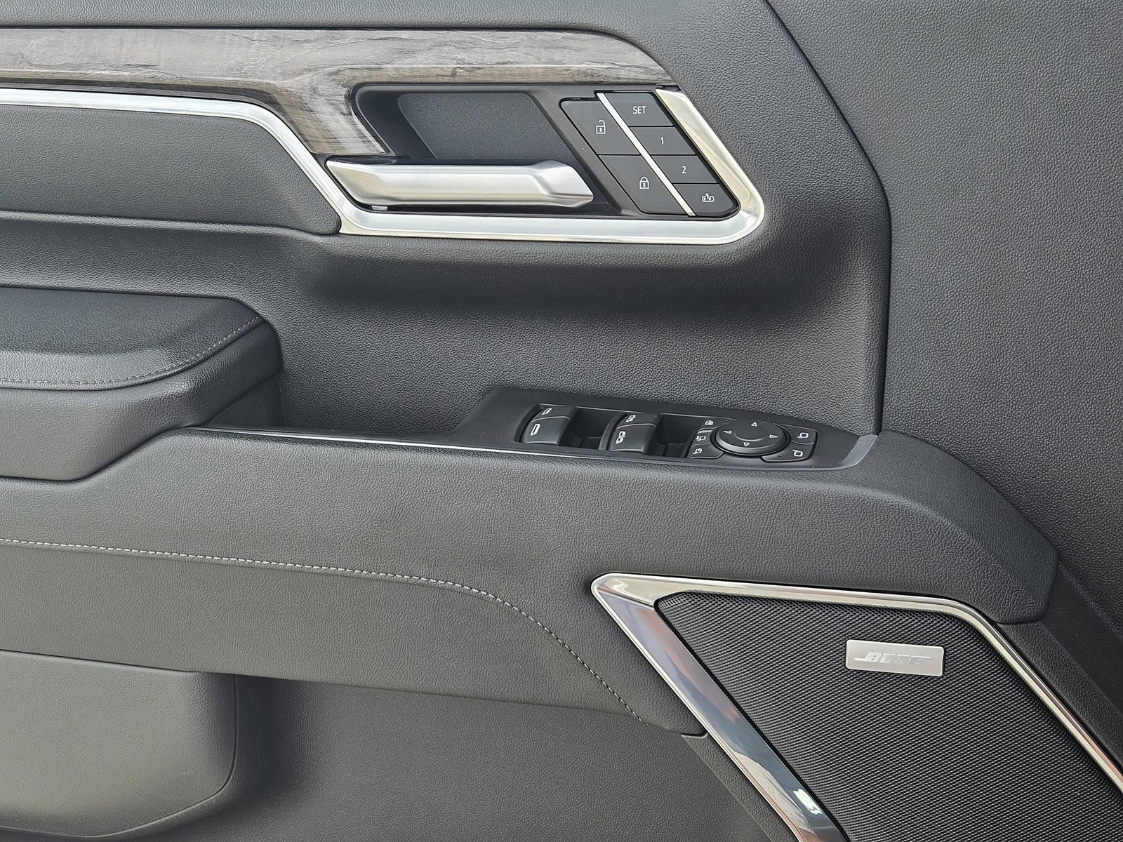 Certified 2024 Chevrolet Silverado 2500 LTZ w/ LTZ Convenience Package image 31