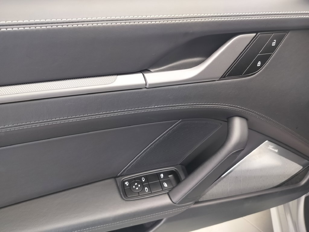 Certified 2024 Porsche 911 Targa 4S AWD/4WD image 19