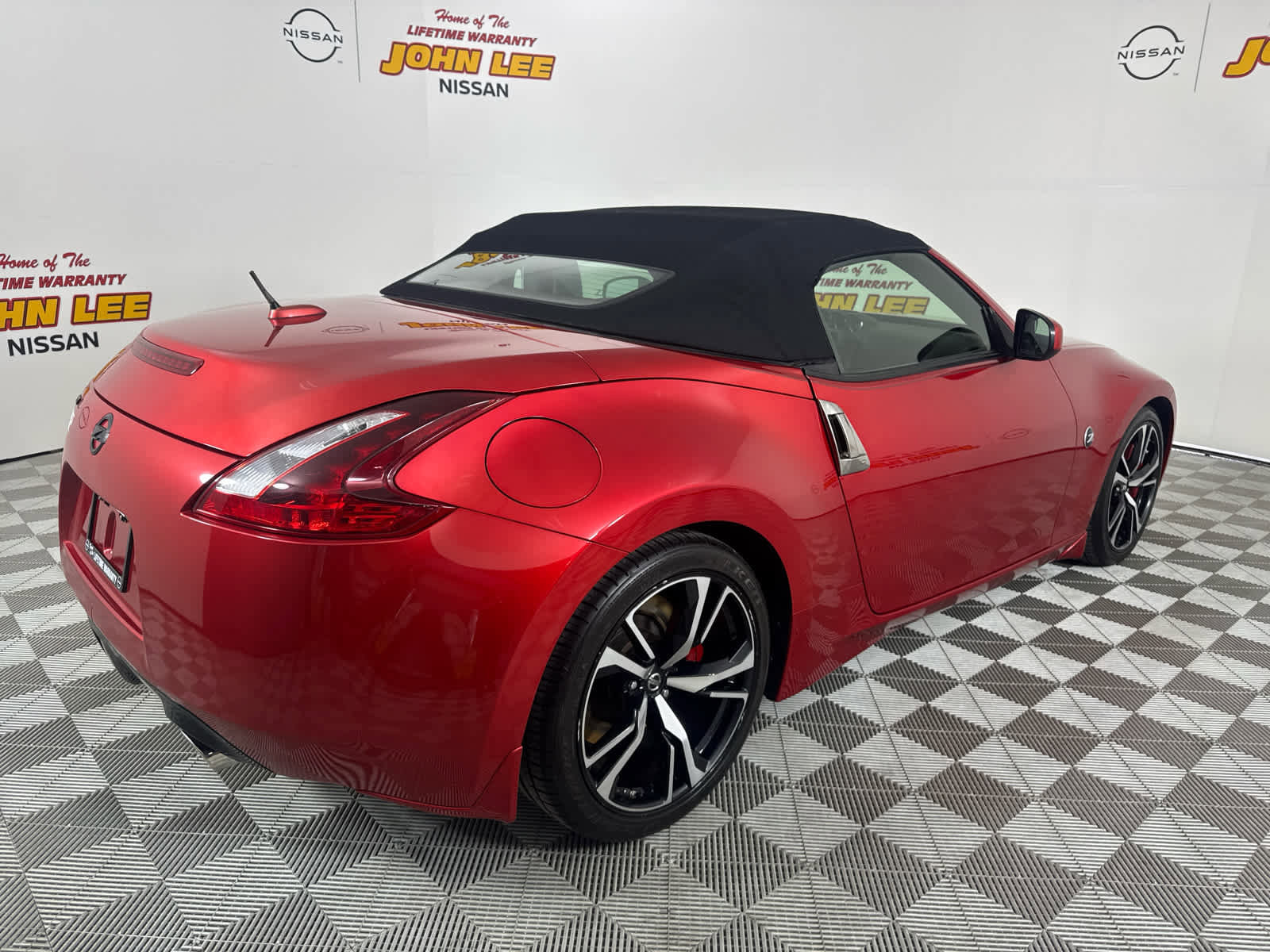 Used 2018 Nissan 370Z Touring Sport image 10
