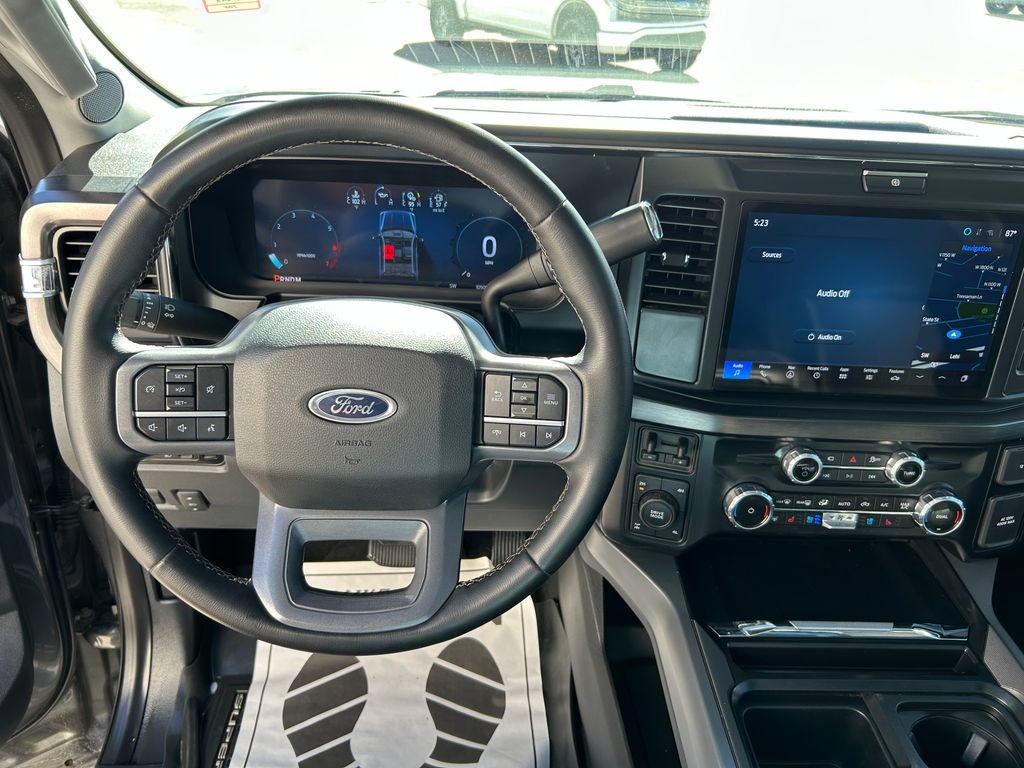 Used 2026 Ford F350 Lariat w/ Black Appearance Package AWD/4WD image 10