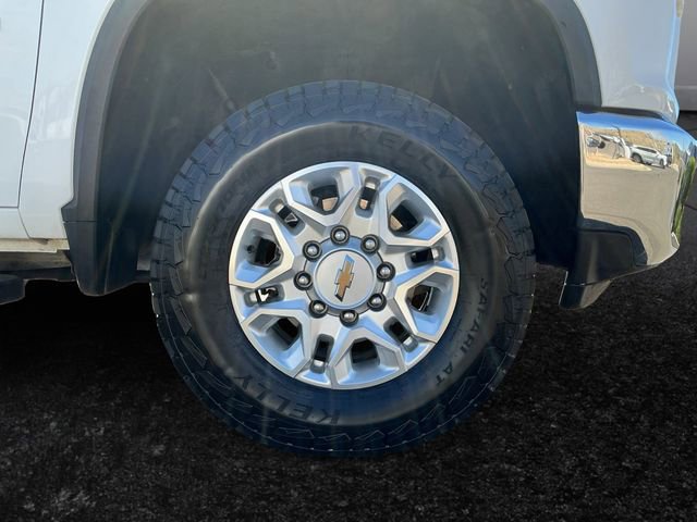 Used 2023 Chevrolet Silverado 2500 LT w/ Convenience Package AWD/4WD image 13