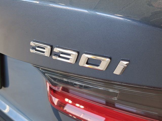 Used 2025 BMW 330i Sedan image 29
